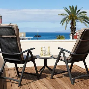 https://alcal-plaza.in-canary-islands.com